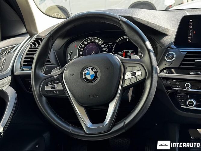 BMW X3 3.0e 37 interauto-car