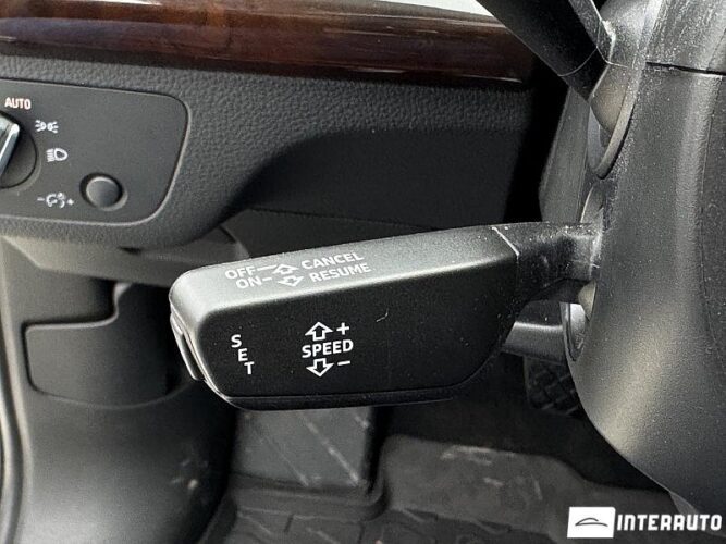 Audi Q5 58 interauto-car