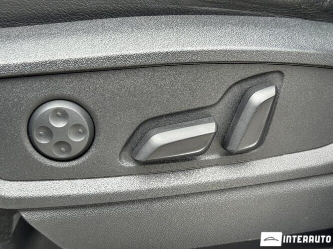 Audi Q5 59 interauto-car