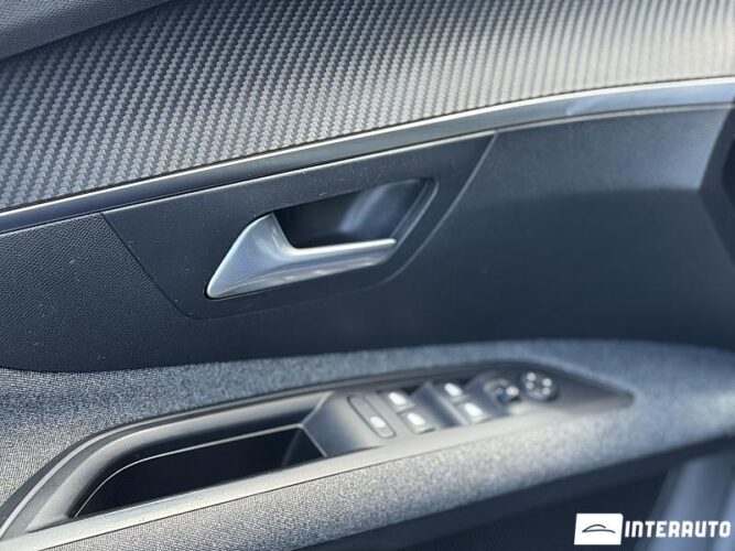 Peugeot 3008 34 interauto-car