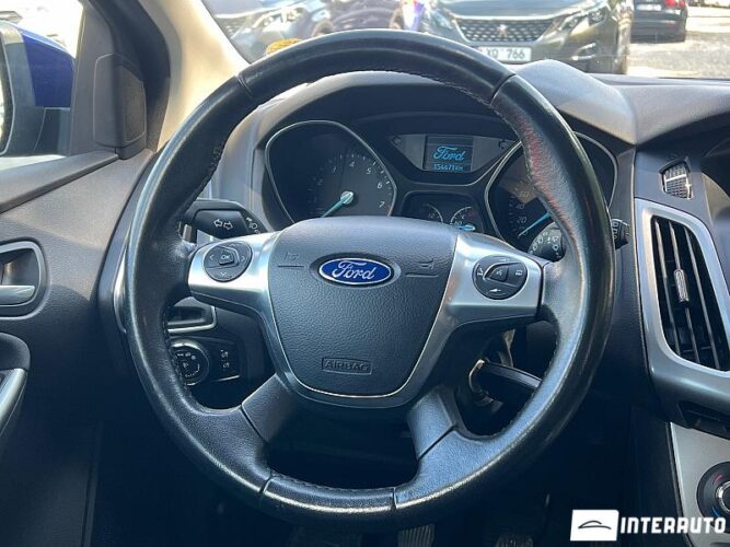 Ford Focus 38 interauto-car