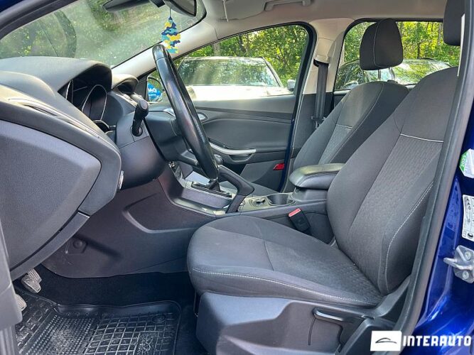 Ford Focus 36 interauto-car