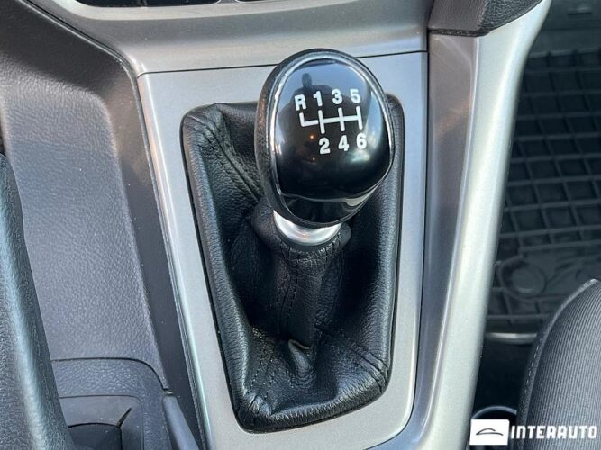 Ford Focus 42 interauto-car