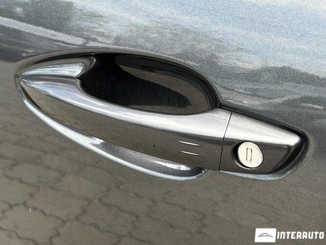 Peugeot 5008 46 interauto-car