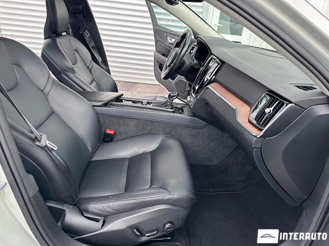 Volvo S 60 38 interauto-car