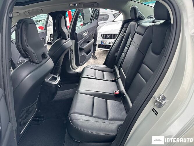 Volvo S 60 39 interauto-car