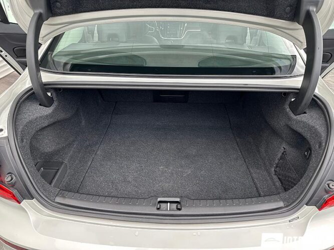 Volvo S 60 53 interauto-car