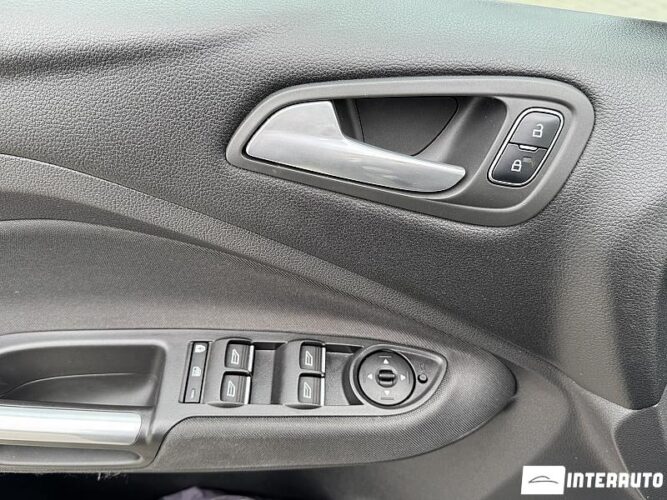 Ford Grand C-MAX 47 interauto-car