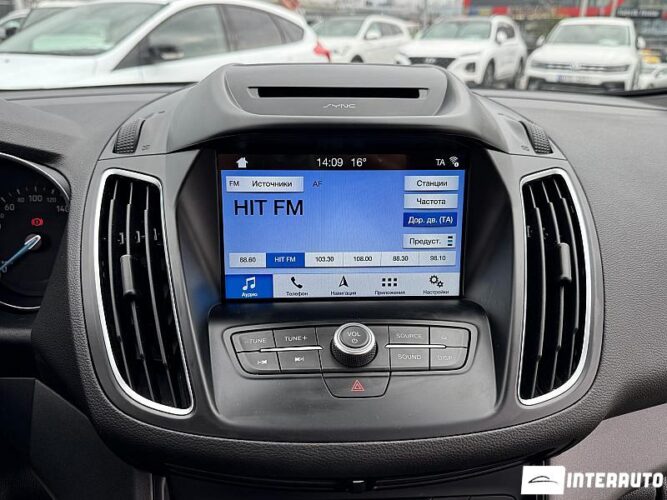 Ford Grand C-MAX 39 interauto-car