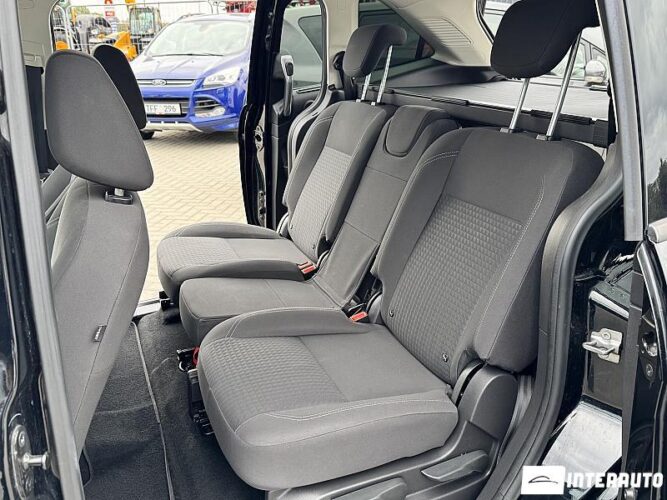 Ford Grand C-MAX 43 interauto-car