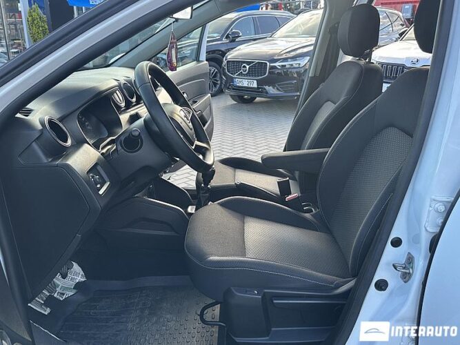 Dacia Duster 36 interauto-car
