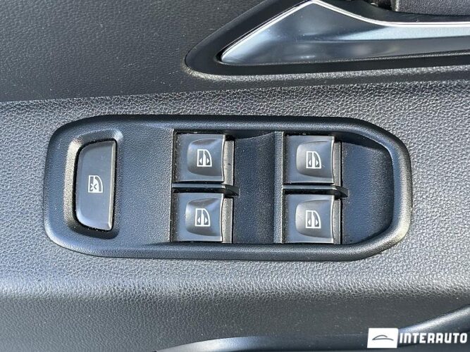 Dacia Duster 48 interauto-car