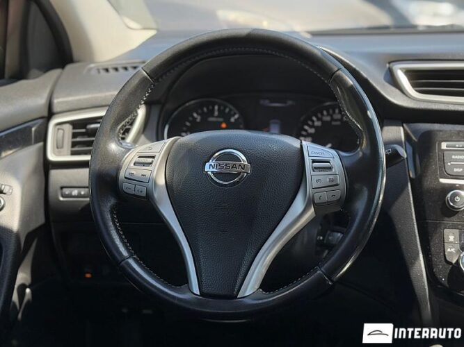 Nissan Qashqai 35 interauto-car