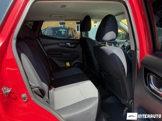 Nissan Qashqai 40 interauto-car