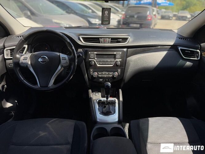 Nissan Qashqai 34 interauto-car