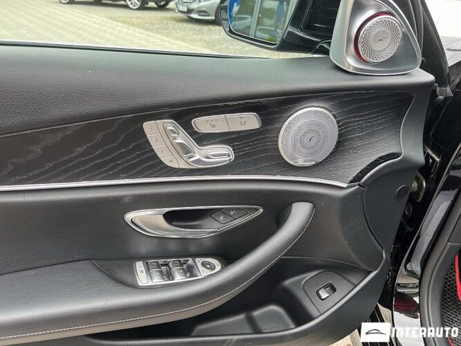 Mercedes E 300 41 interauto-car