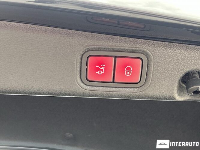 Mercedes E 300 57 interauto-car