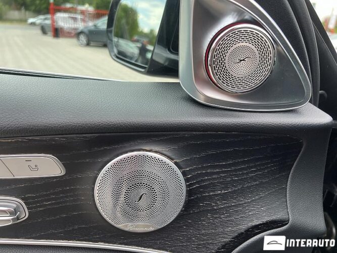 Mercedes E 300 54 interauto-car