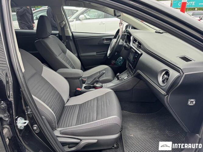 Toyota Auris 33 interauto-car