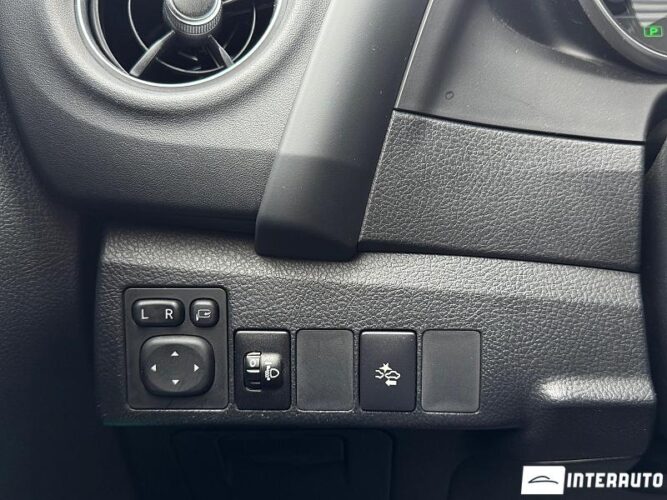 Toyota Auris 40 interauto-car