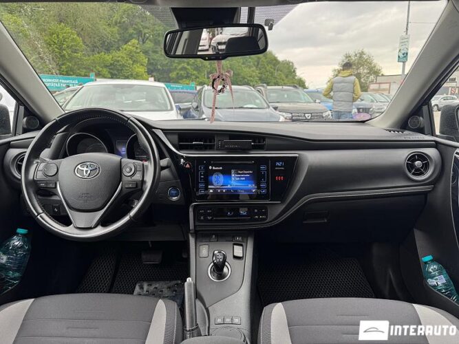Toyota Auris 35 interauto-car