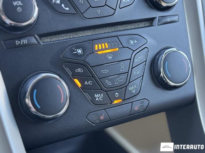 Ford Fusion 46 interauto-car