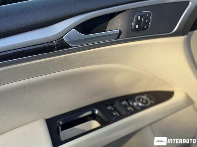 Ford Fusion 38 interauto-car
