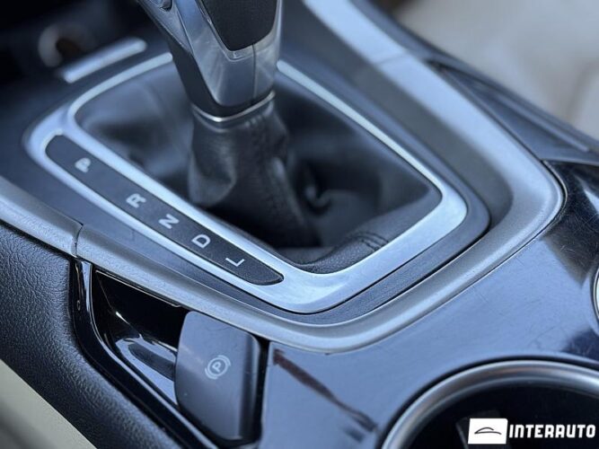 Ford Fusion 47 interauto-car