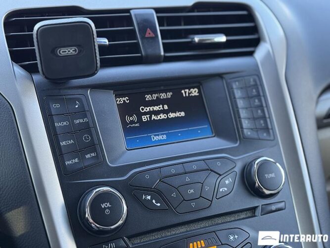 Ford Fusion 45 interauto-car