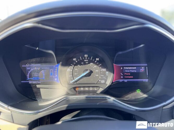 Ford Fusion 43 interauto-car