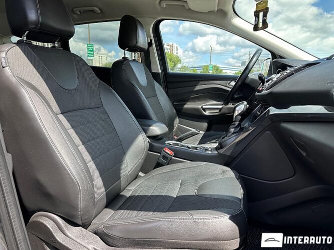 Ford Kuga 44 interauto-car