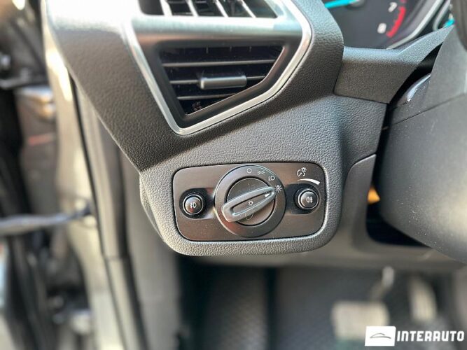 Ford Kuga 38 interauto-car