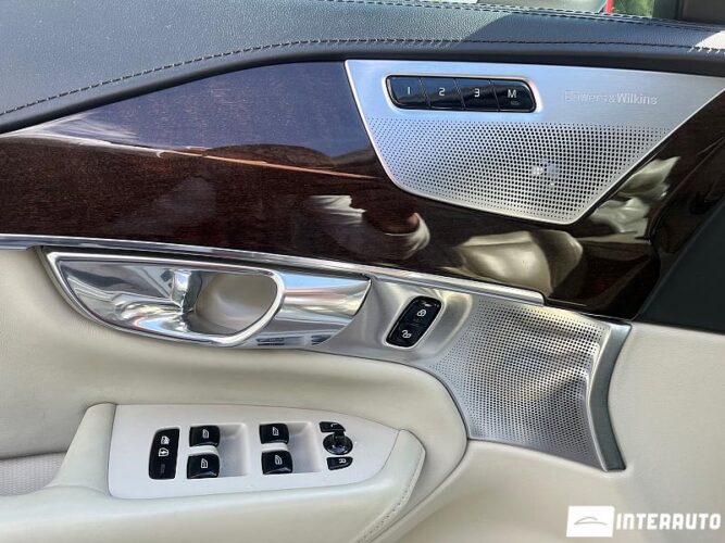 Volvo XC 90 38 interauto-car