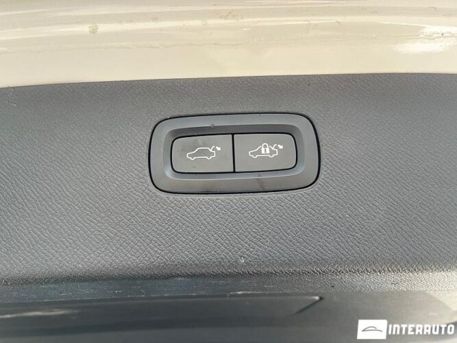 Volvo XC 90 52 interauto-car