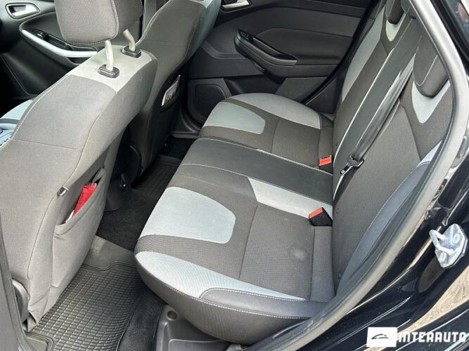 Ford Focus 47 interauto-car