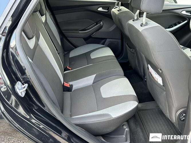 Ford Focus 48 interauto-car