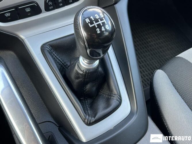 Ford Focus 43 interauto-car