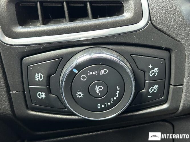 Ford Focus 39 interauto-car