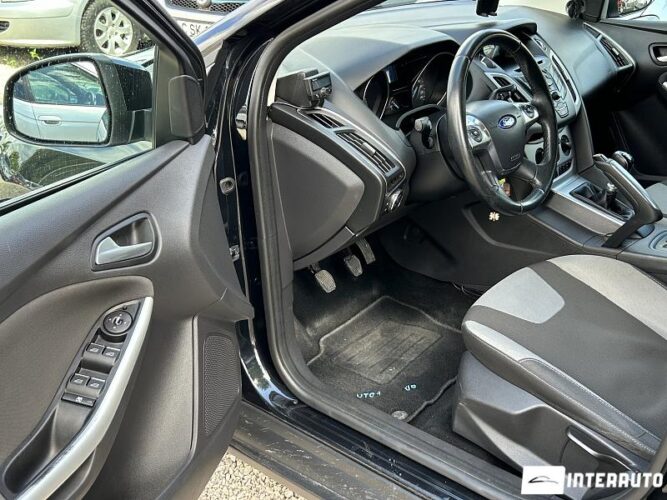 Ford Focus 35 interauto-car