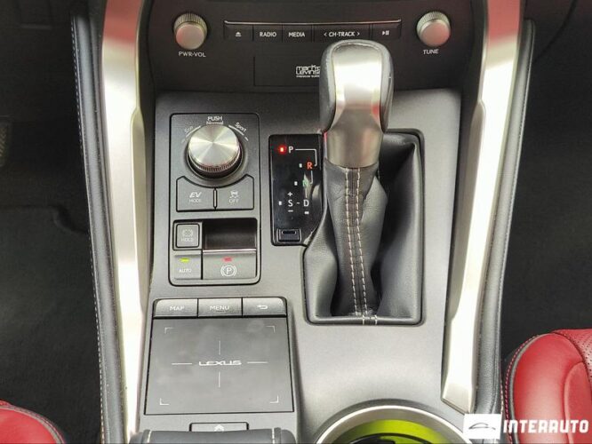 Lexus NX 300H 43 interauto-car