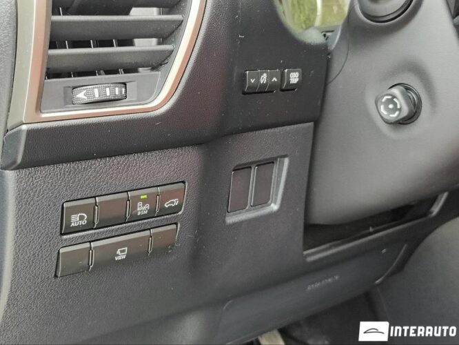 Lexus NX 300H 45 interauto-car