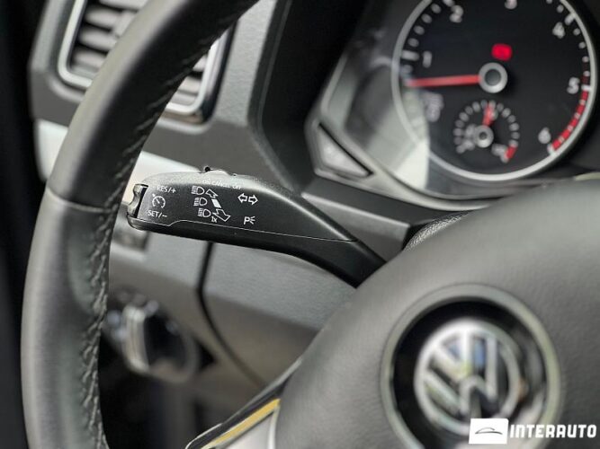 Volkswagen Amarok 37 interauto-car