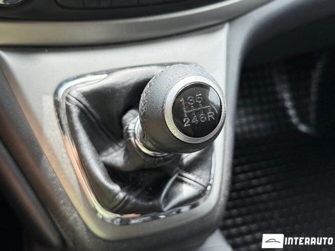 Honda CR-V 42 interauto-car