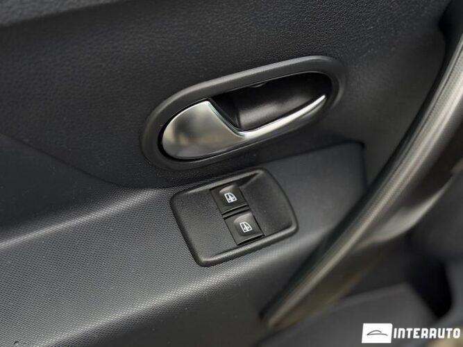 Dacia Sandero Stepway 32 interauto-car