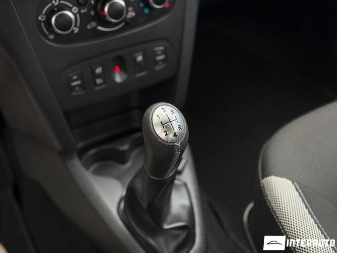 Dacia Sandero Stepway 38 interauto-car