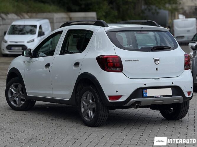 Dacia Sandero Stepway 30 interauto-car