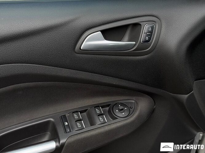 Ford C-MAX 34 interauto-car