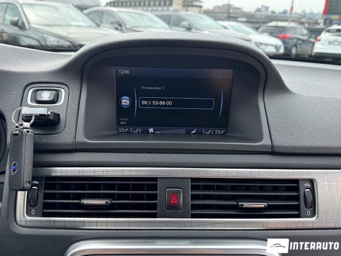 Volvo XC 70 41 interauto-car