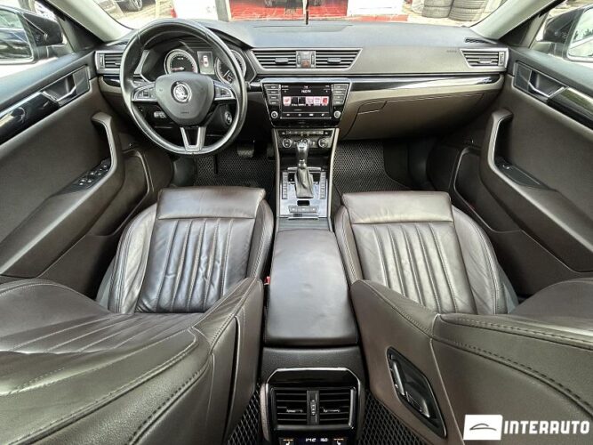 Skoda Superb 41 interauto-car