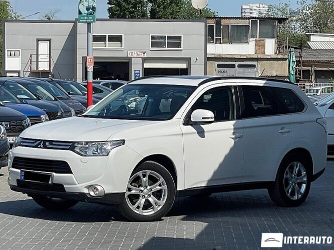 Mitsubishi Outlander 26 interauto-car